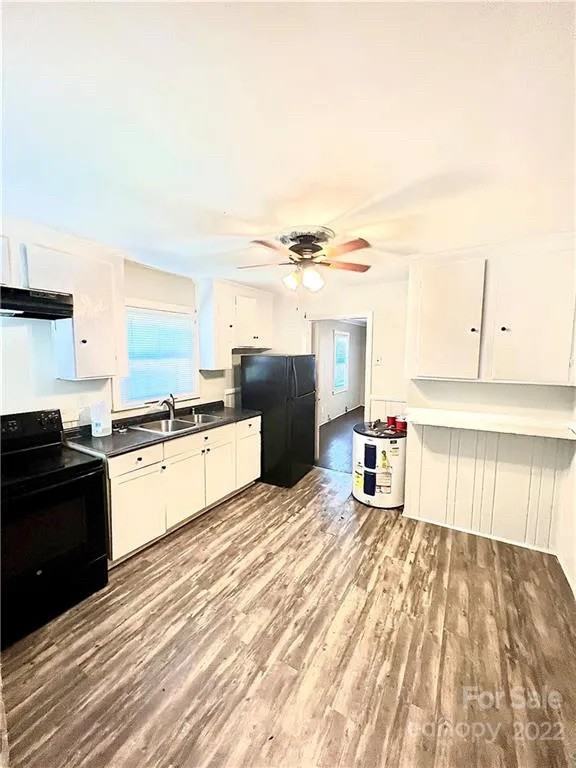 1425 Remount Rd - Photo 2 of 18