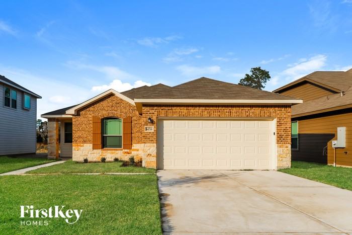 14735 Country Club Dr - Photo 2 of 15