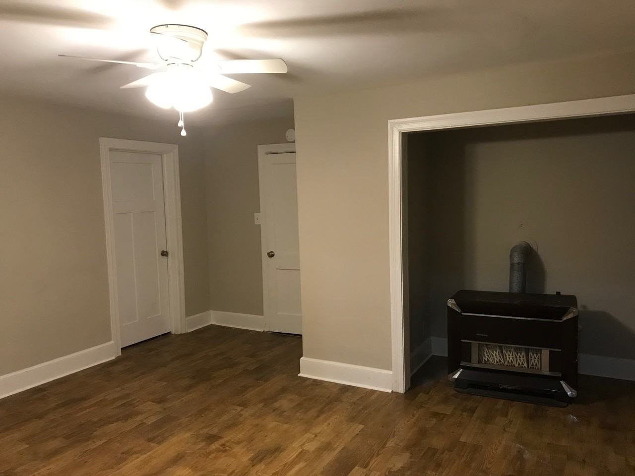 605 Larkspur Rd #1 - Photo 6 of 9