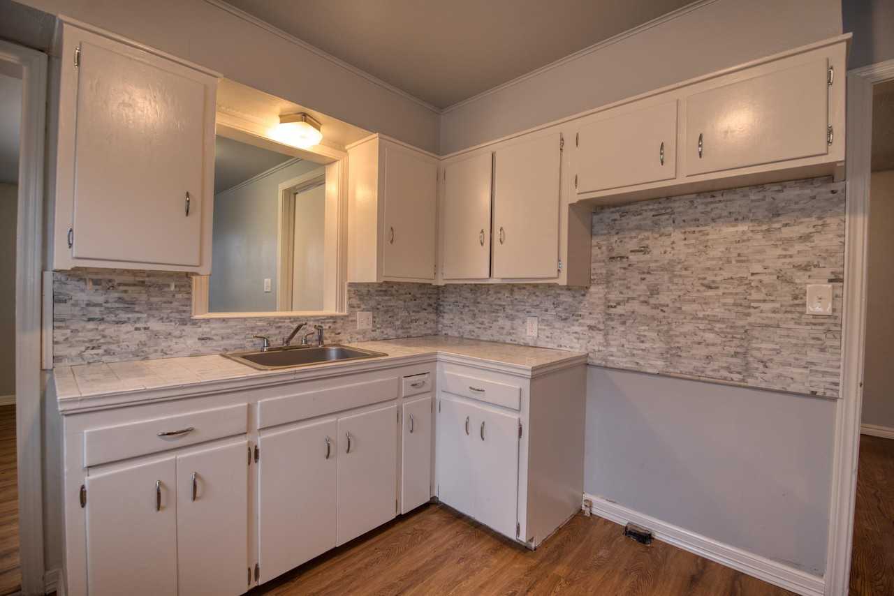 3033 Nw 31st St #1 - Photo 2 of 15