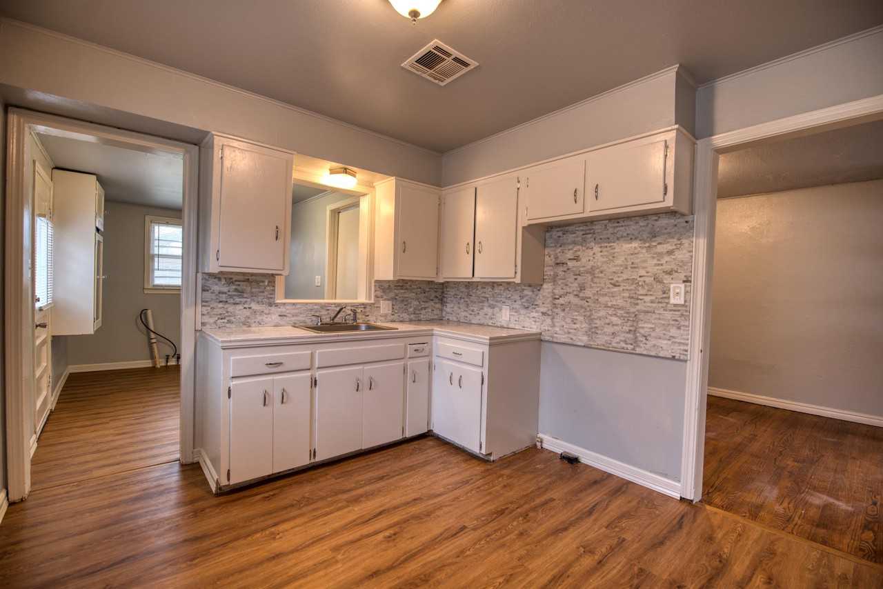 3033 Nw 31st St #1 - Photo 3 of 15