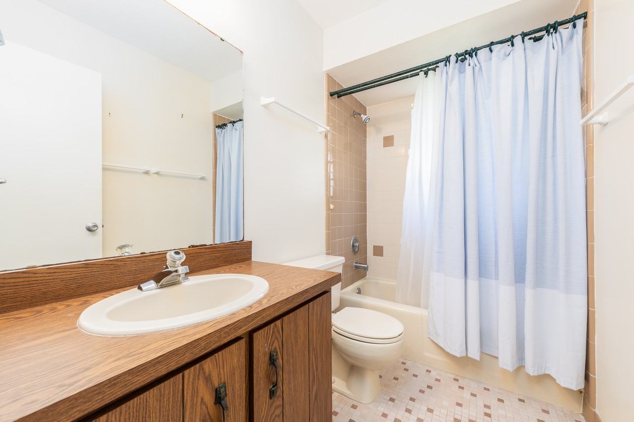 795 Victoria Cir E #1 - Photo 7 of 10