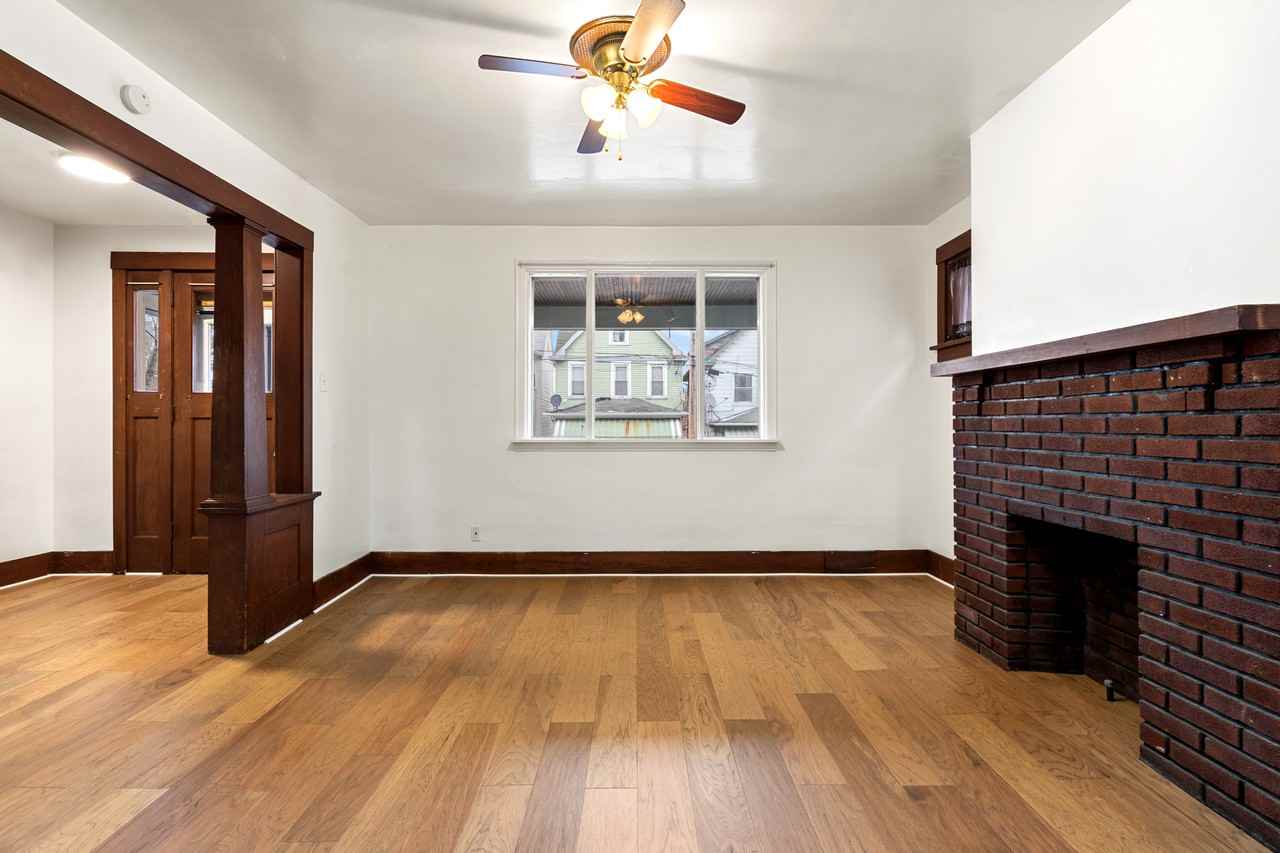 1406 Hamilton St #1 - Photo 6 of 31