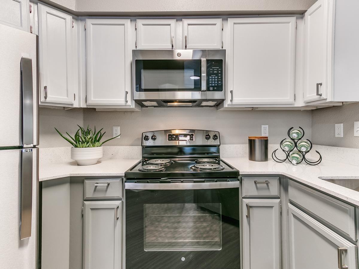 8110 S 107th East Ave - Photo 5 of 27