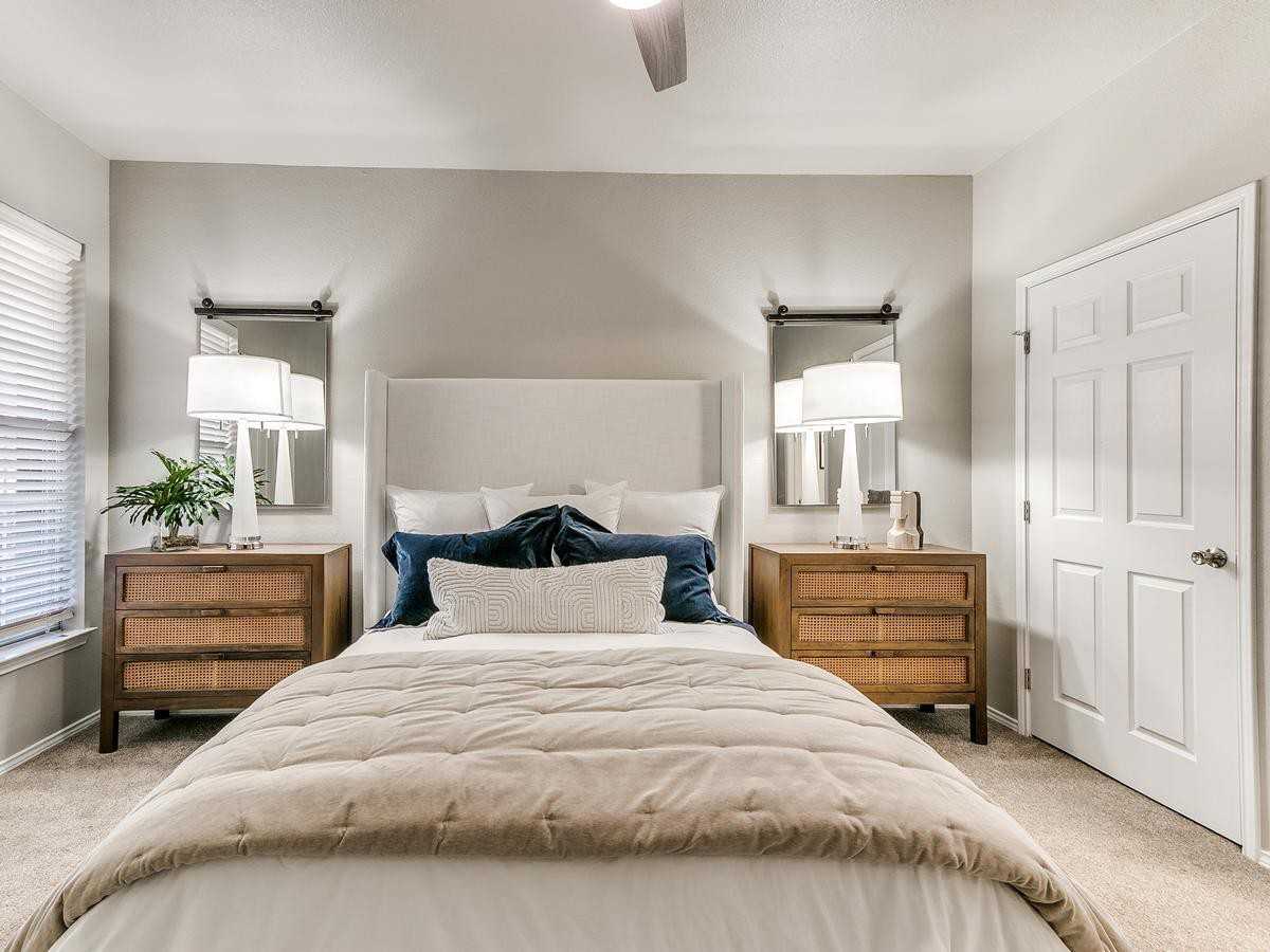 8110 S 107th East Ave - Photo 3 of 27