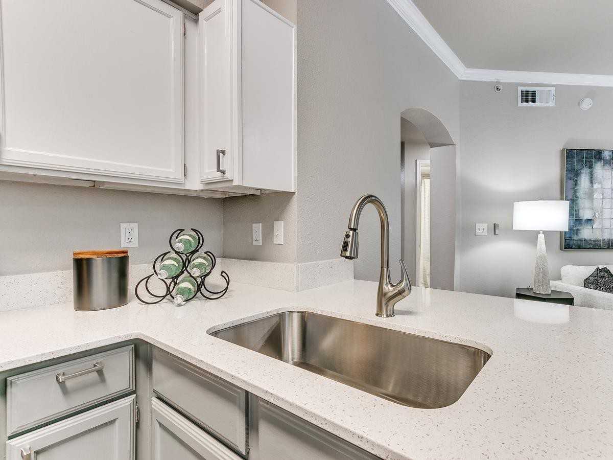 8110 S 107th East Ave - Photo 5 of 27