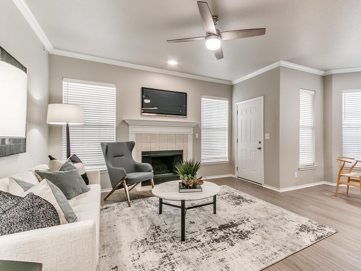 8110 S 107th East Ave - Photo 3 of 27