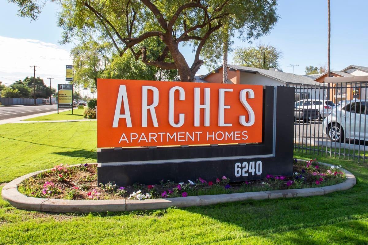 6420 North 63rd Avenue - Photo 4 of 21