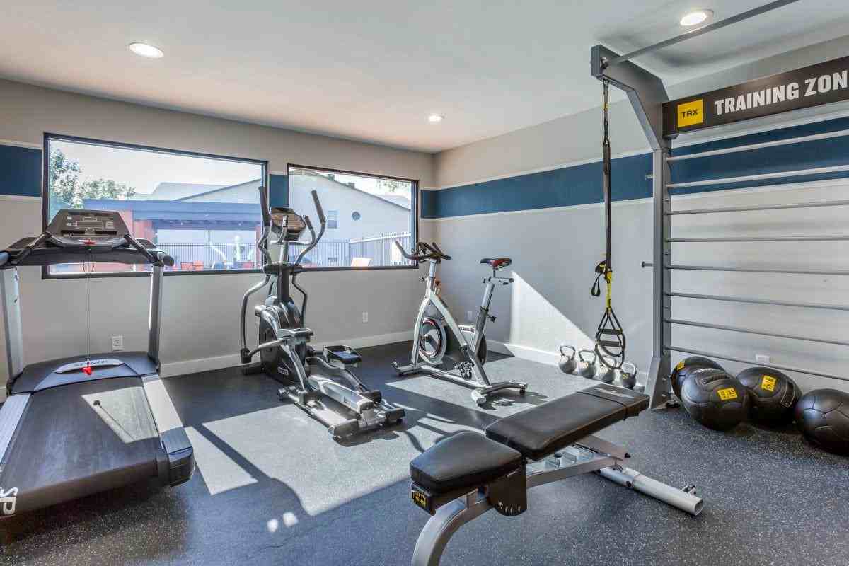 6420 North 63rd Avenue - Photo 6 of 21