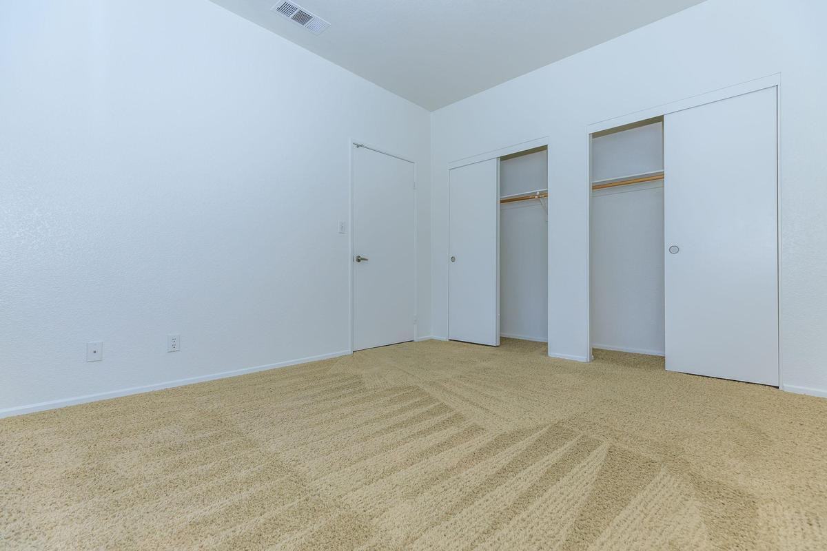 8200 North Laurelglen Boulevard - Photo 5 of 12