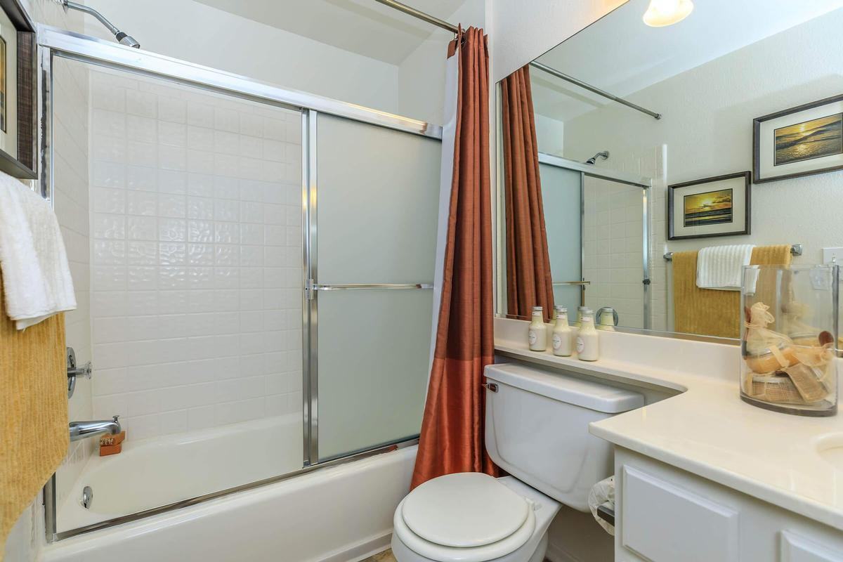 8200 N Laurelglen Blvd - Photo 5 of 11