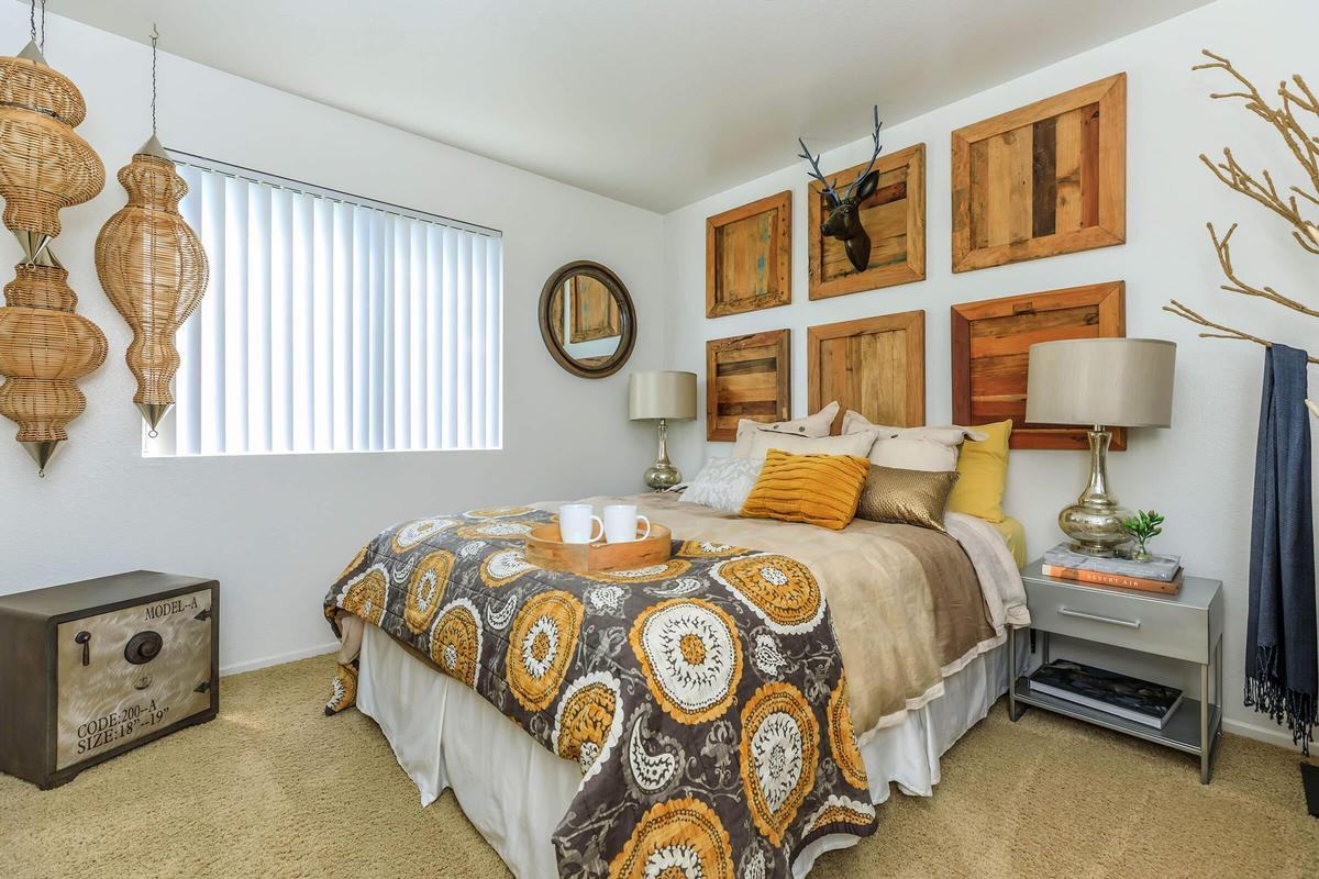 8200 N Laurelglen Blvd - Photo 6 of 11