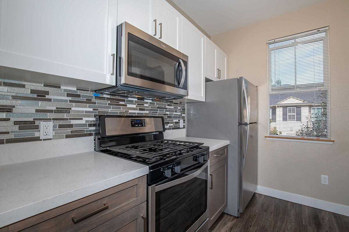 21041 Osterman Road - Photo 4 of 14