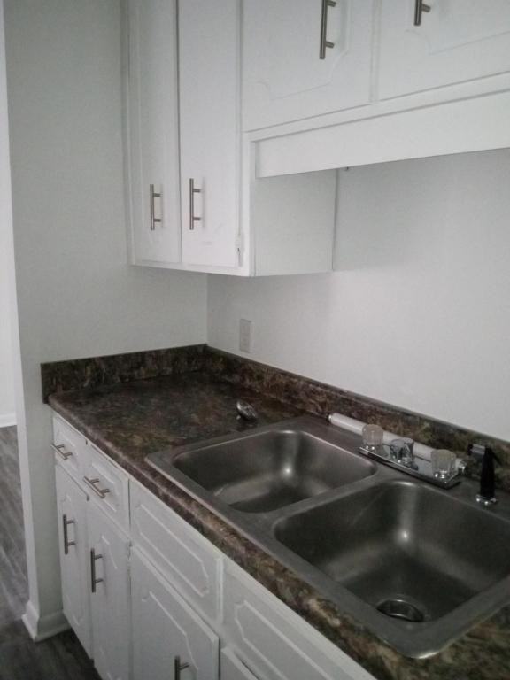 300 Apache Dr - Photo 2 of 14