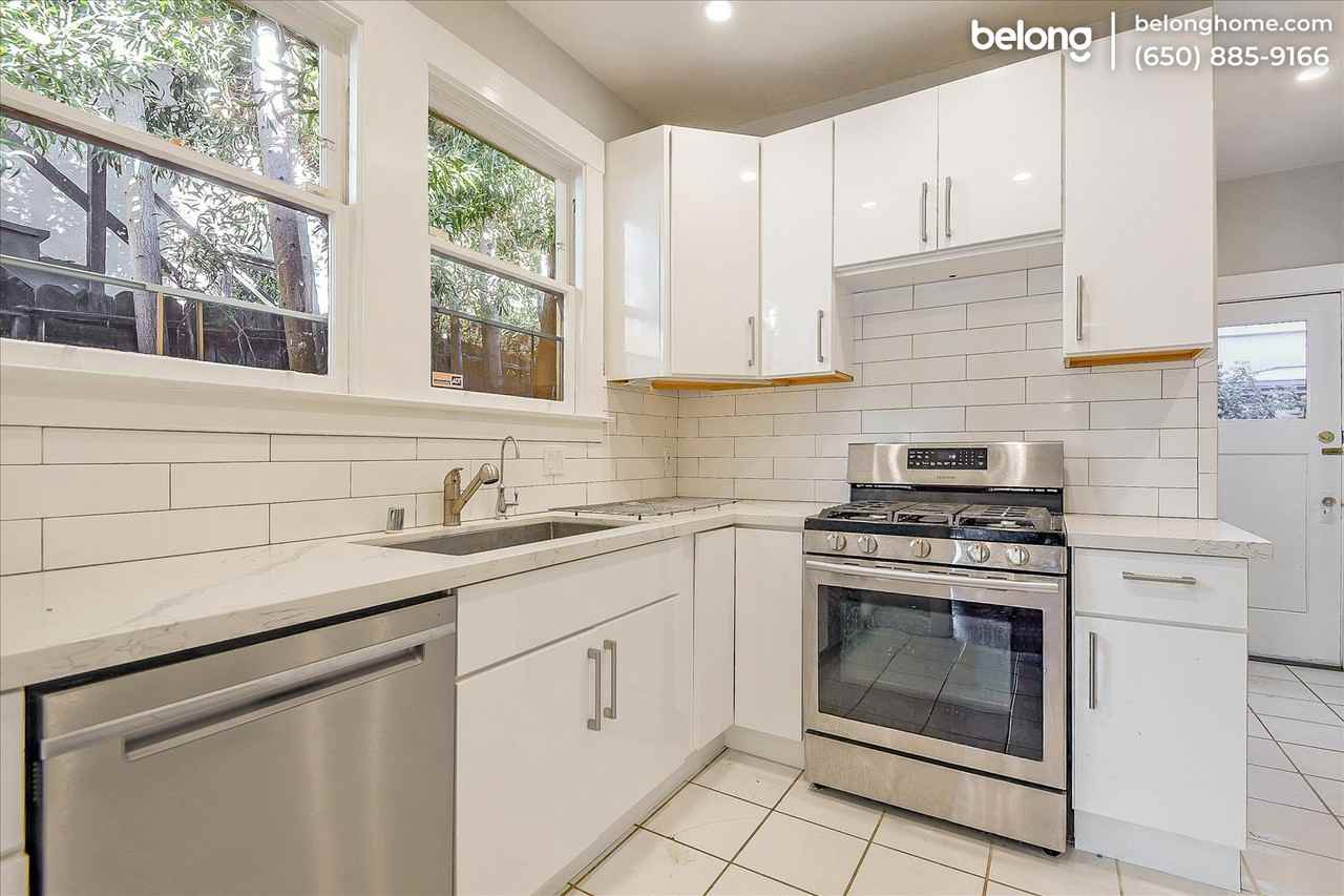 538 Kenmore Ave - Photo 2 of 29