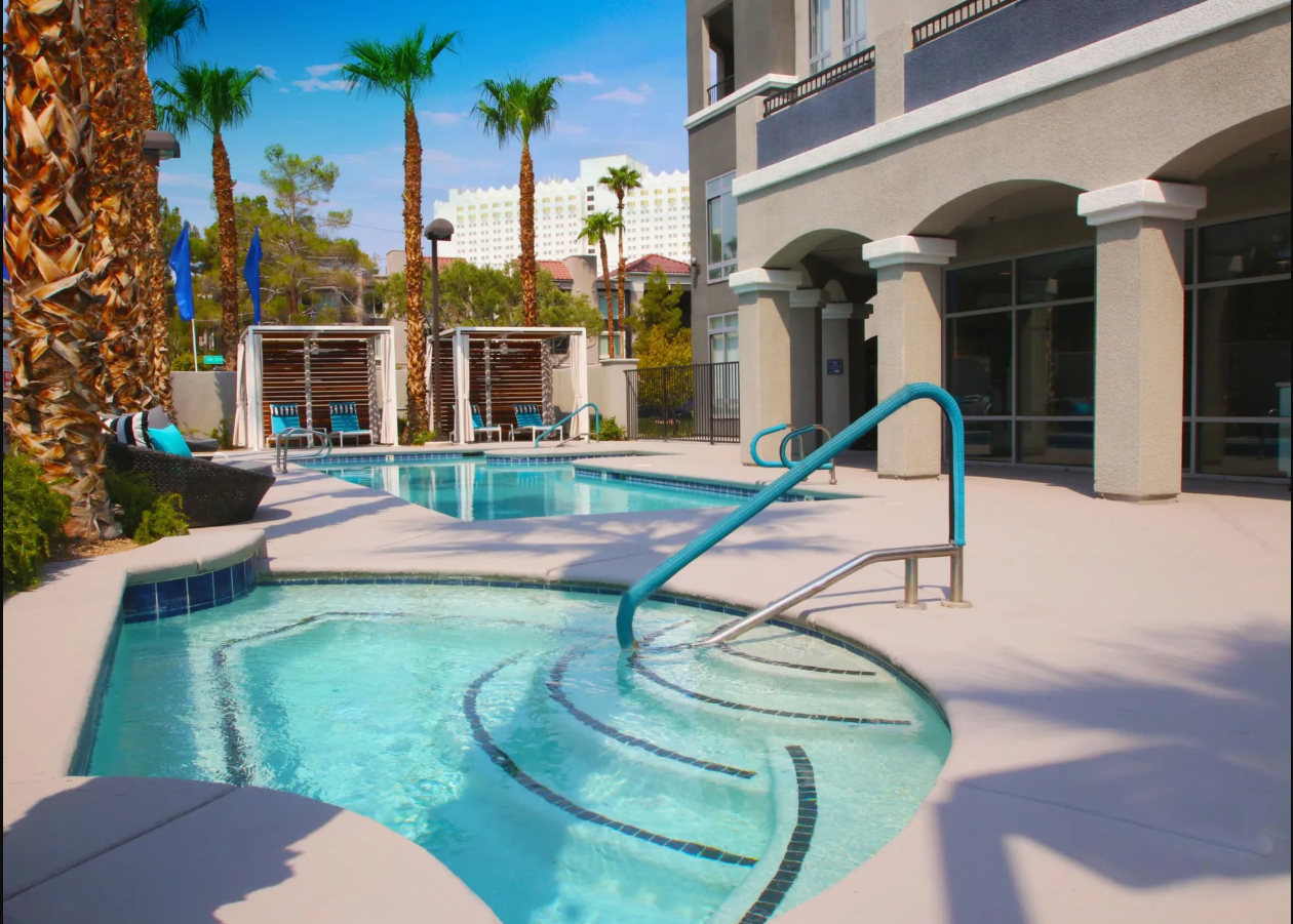 The Onyx - Photo 4 of 8