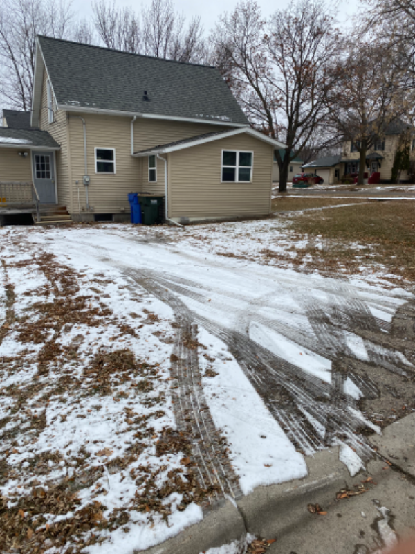 715 10th Ave #23 - Photo 2 of 10