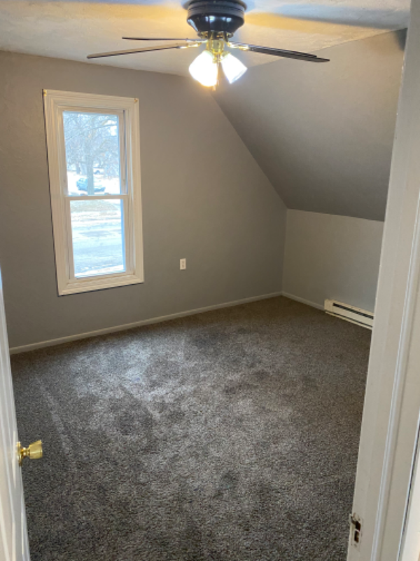 715 10th Ave #23 - Photo 3 of 10