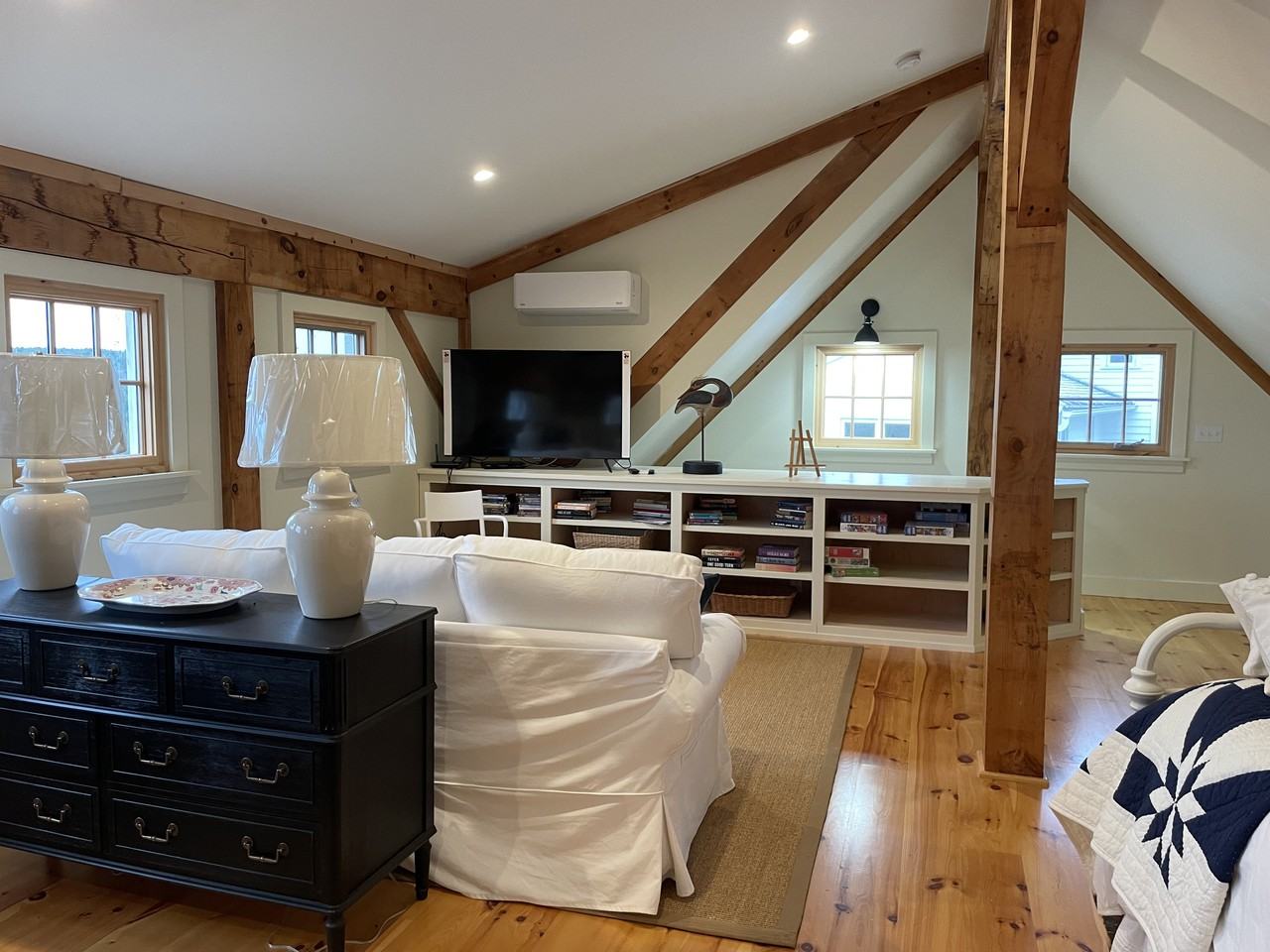 390 Thurston Hill Rd - Photo 2 of 15