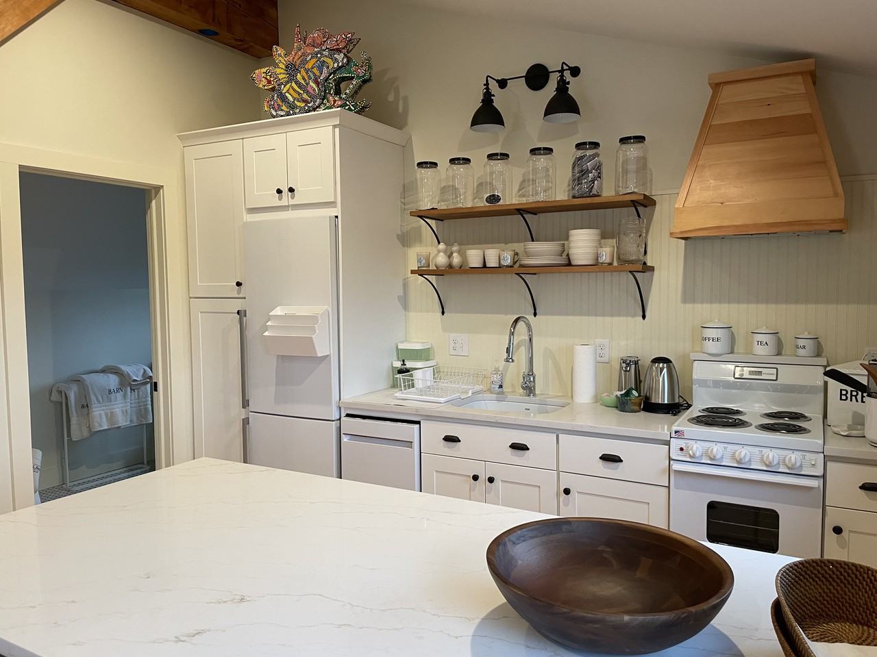 390 Thurston Hill Rd - Photo 3 of 15