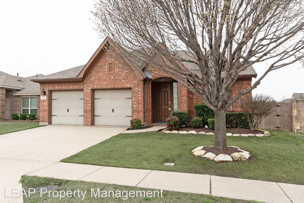 717 Partridge Dr - Photo 2 of 26