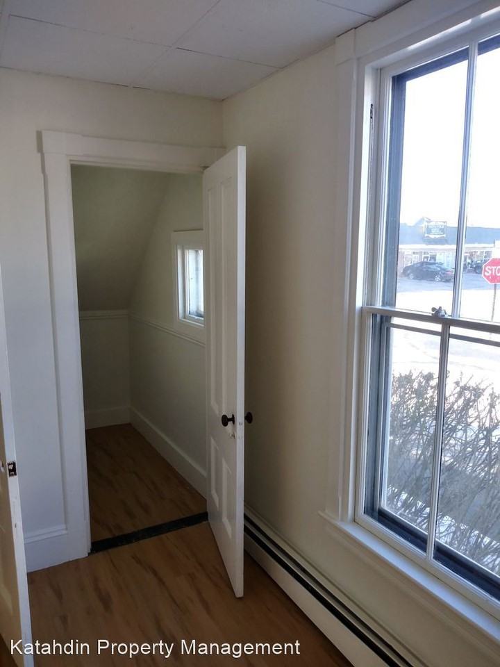 51 Cushing St. - Photo 3 of 11