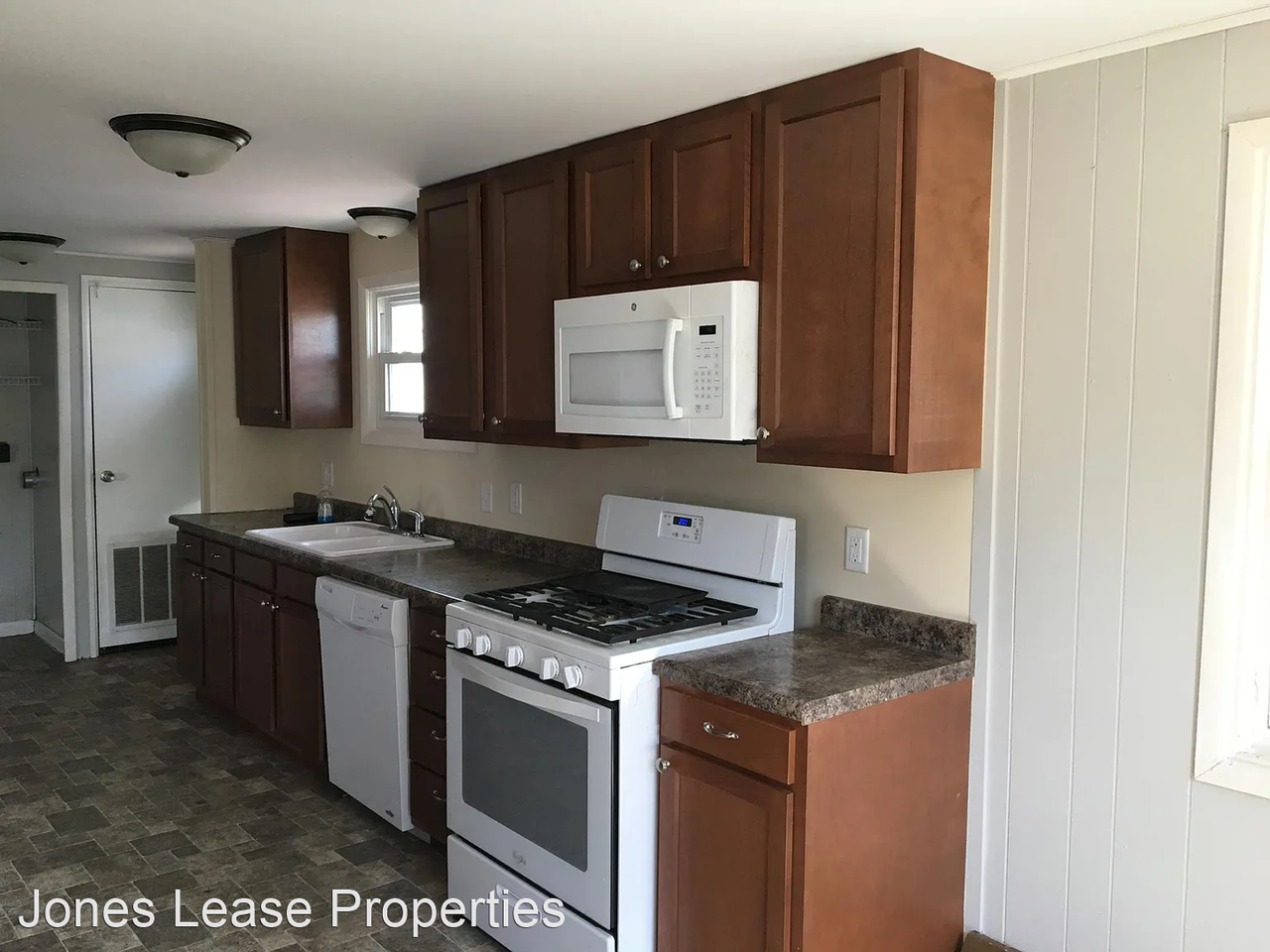 5 Sunny Hill Dr - Photo 2 of 17