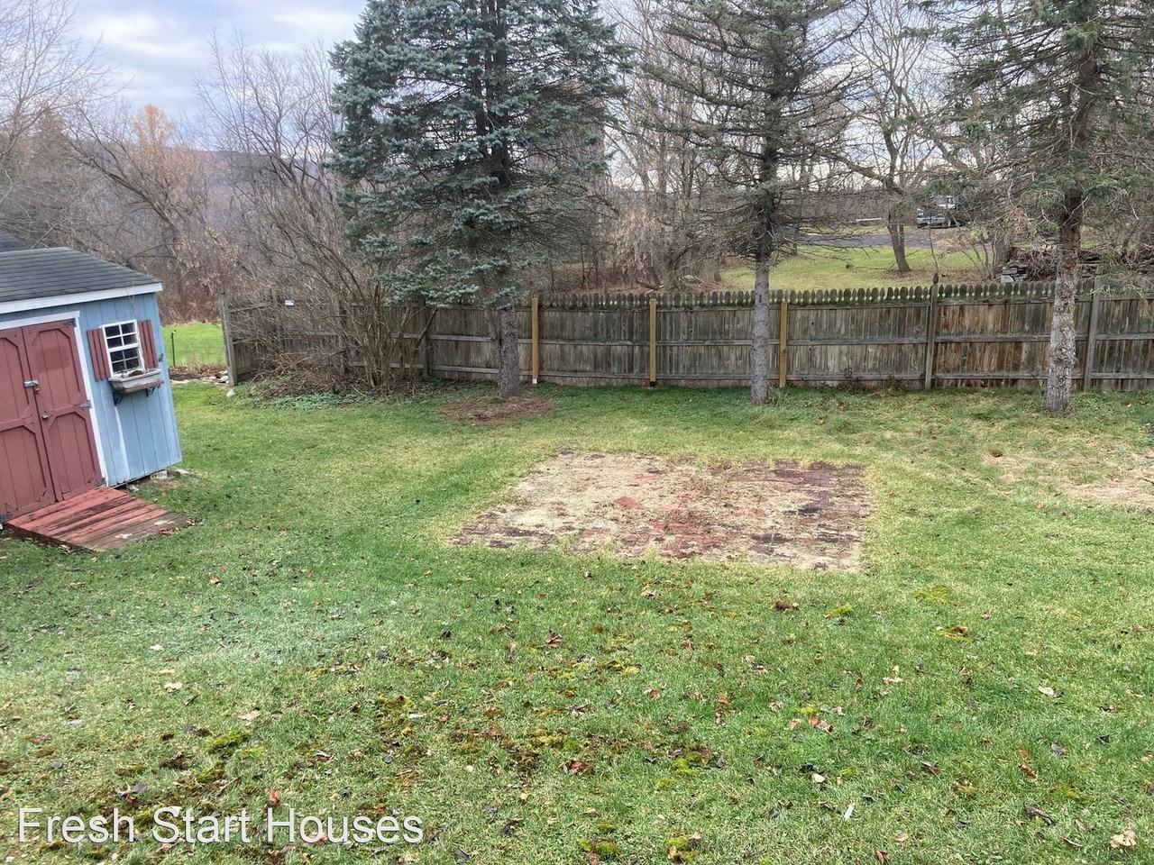 114 Bailey Dr - Photo 3 of 15