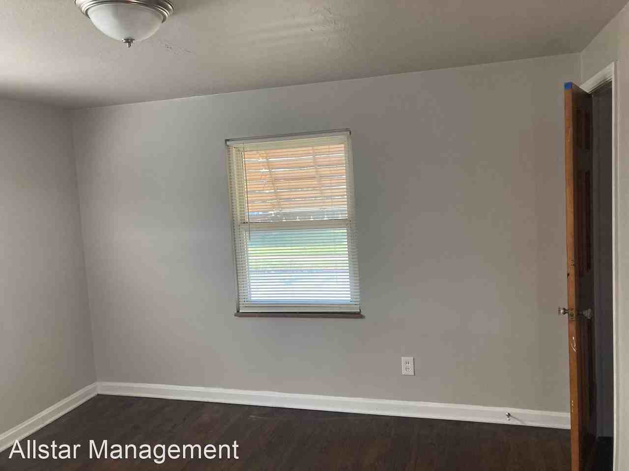 251 E 200 St., Duplex - Photo 3 of 13