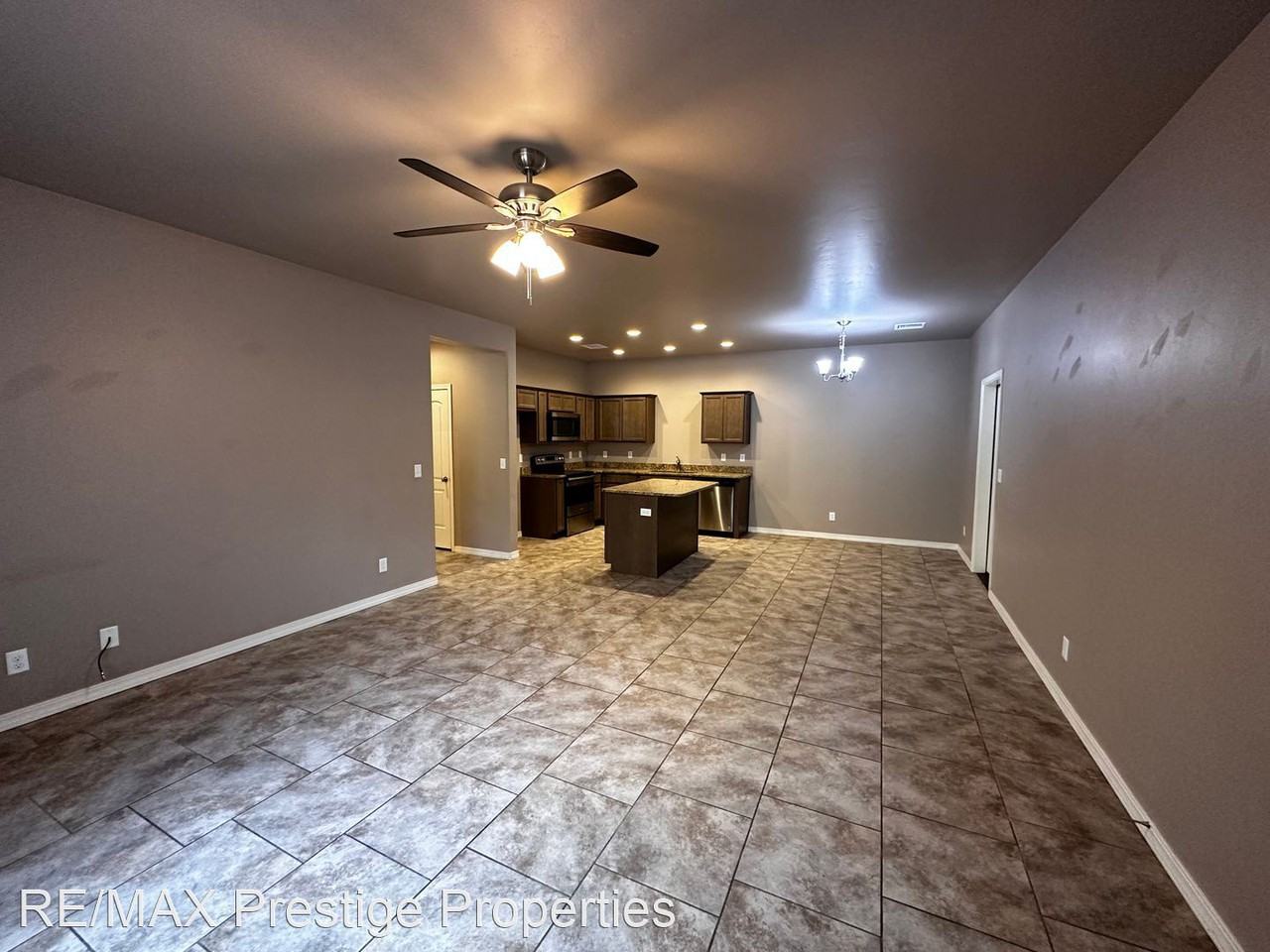 3526 N. Irving Street - Photo 2 of 10