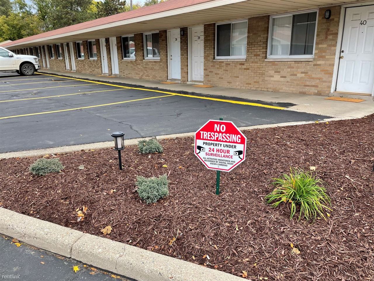 College Park Apartments - Photo 3 of 7