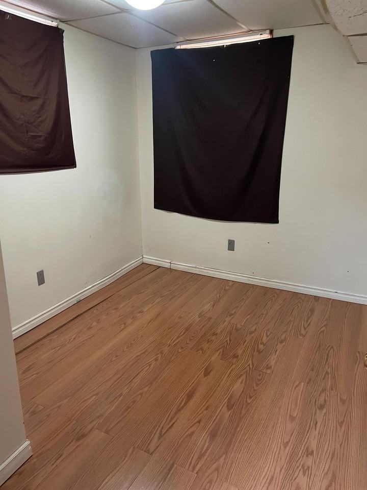 2250 Scarth St - Photo 3 of 5