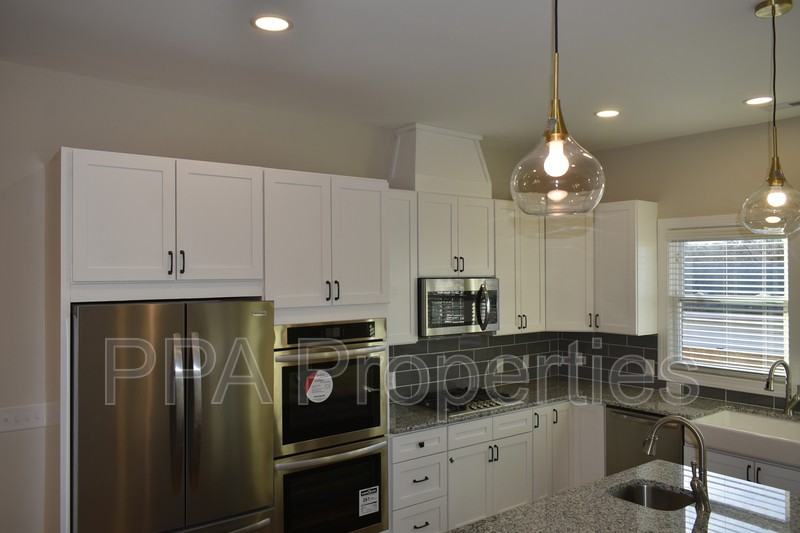 306 S First St - Photo 7 of 20