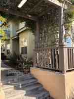 featured image of 10 Carmel Cir