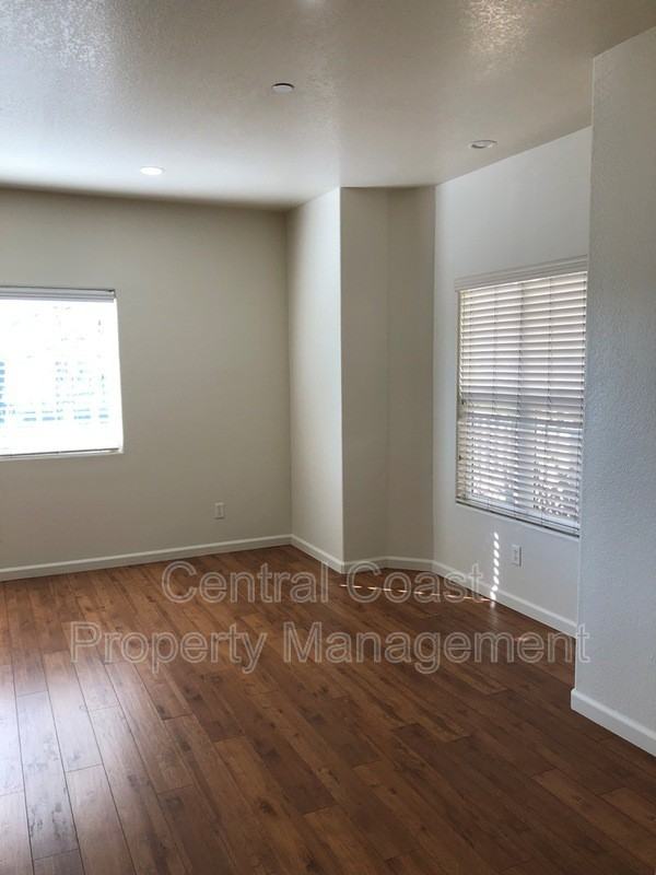 10 Carmel Cir - Photo 5 of 36