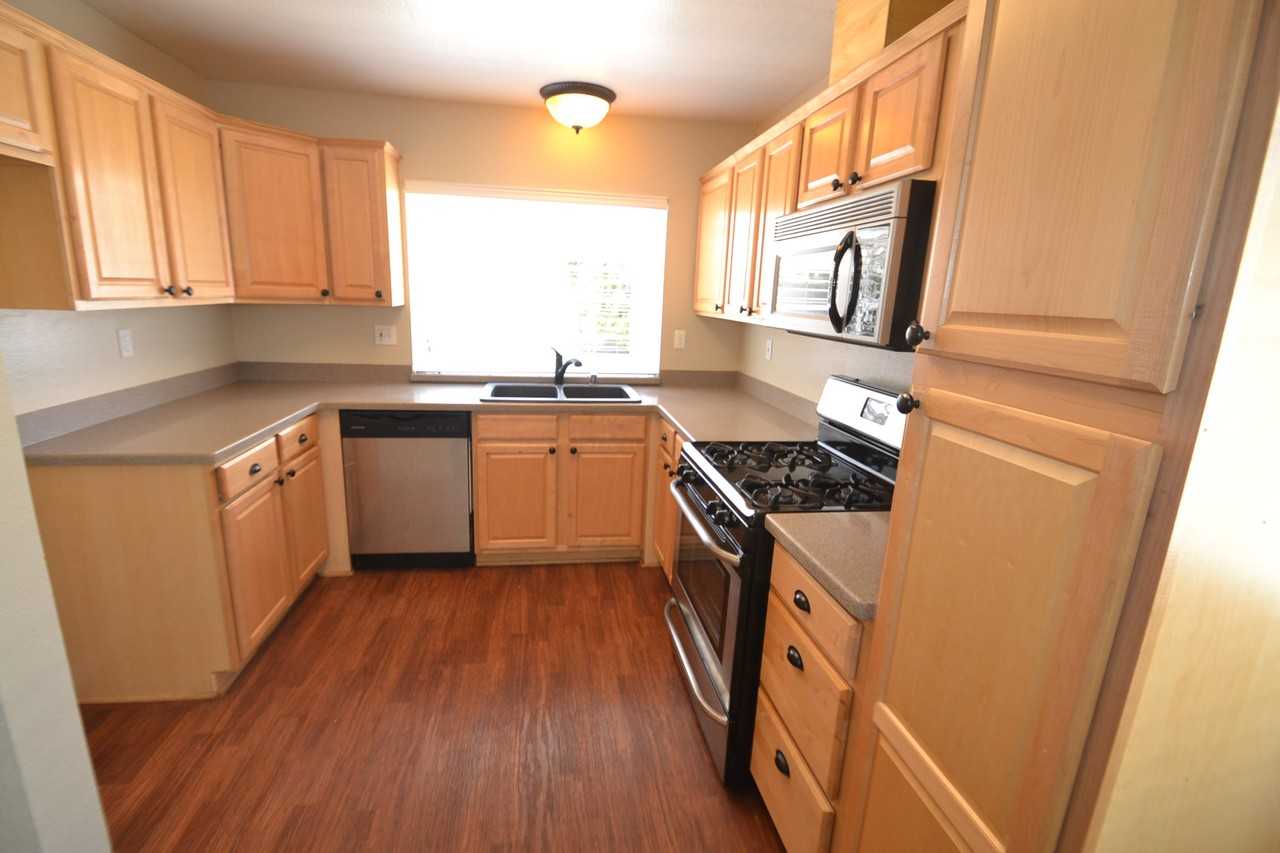 2221 Miramonte Dr - Photo 3 of 12