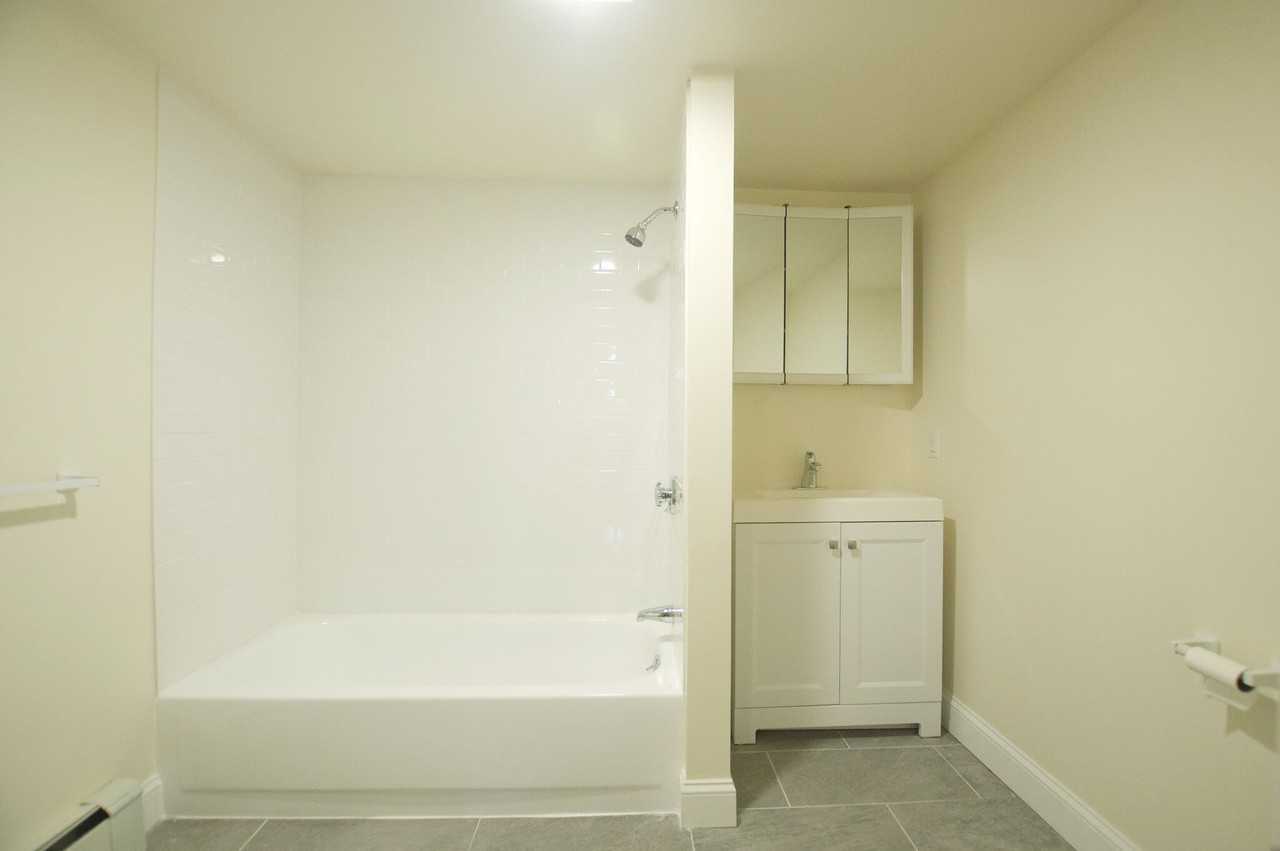 501 E Broadway #2 - Photo 5 of 8