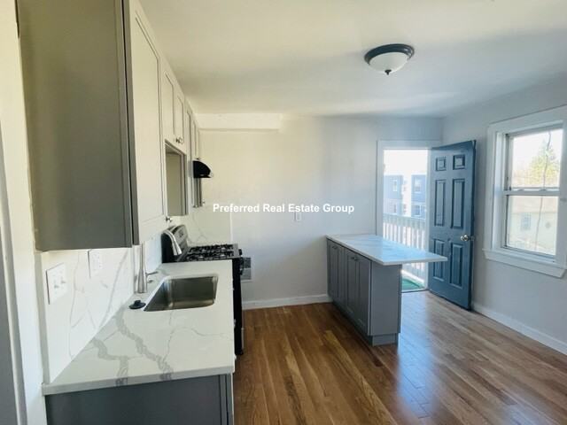 43 Wilcock St #3 - Photo 3 of 10