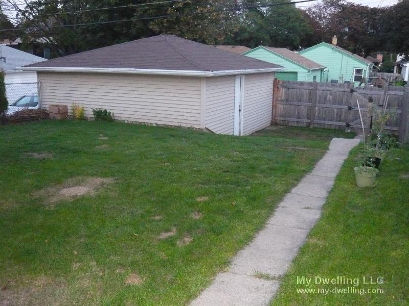 4030 N 87th St - Photo 2 of 15