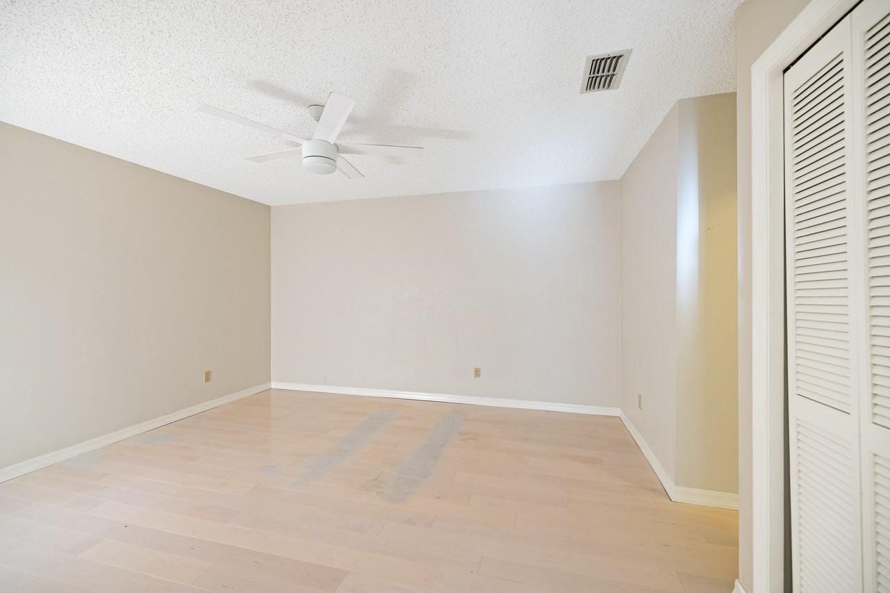 114 Glenbriar Cir - Photo 2 of 29