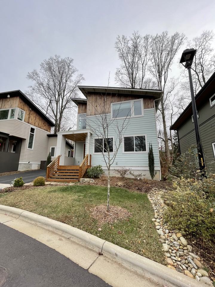 18 Mauricet Ln - Photo 2 of 25