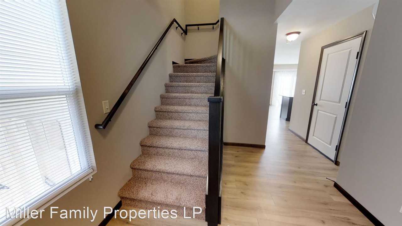 8766 E Harry St - Photo 2 of 26