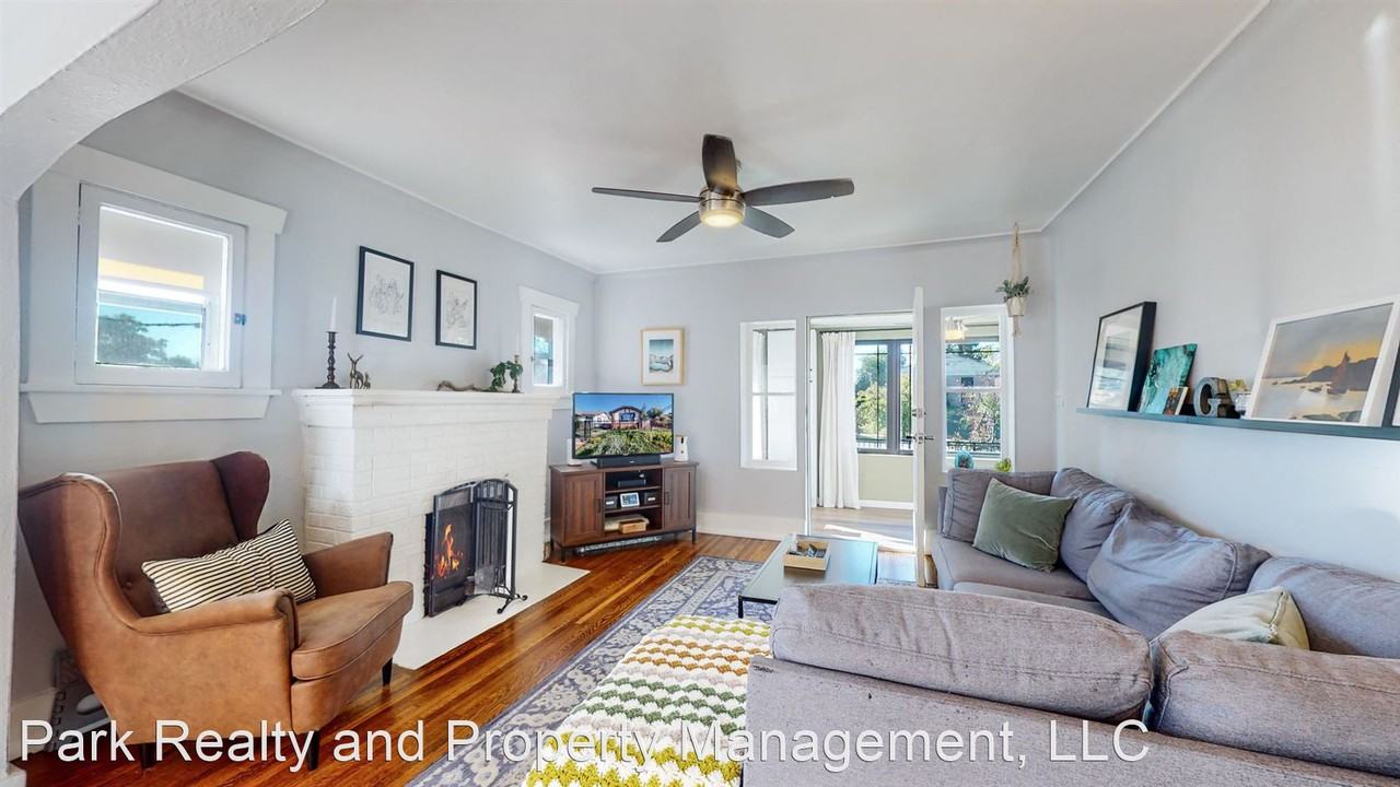 3317 Bruce Randolph Ave - Photo 3 of 31