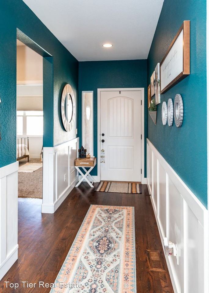 10790 Forest Creek Dr - Photo 3 of 23