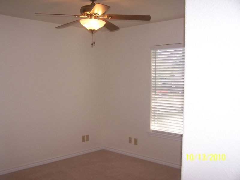 105 Dinn Dr - Photo 3 of 36