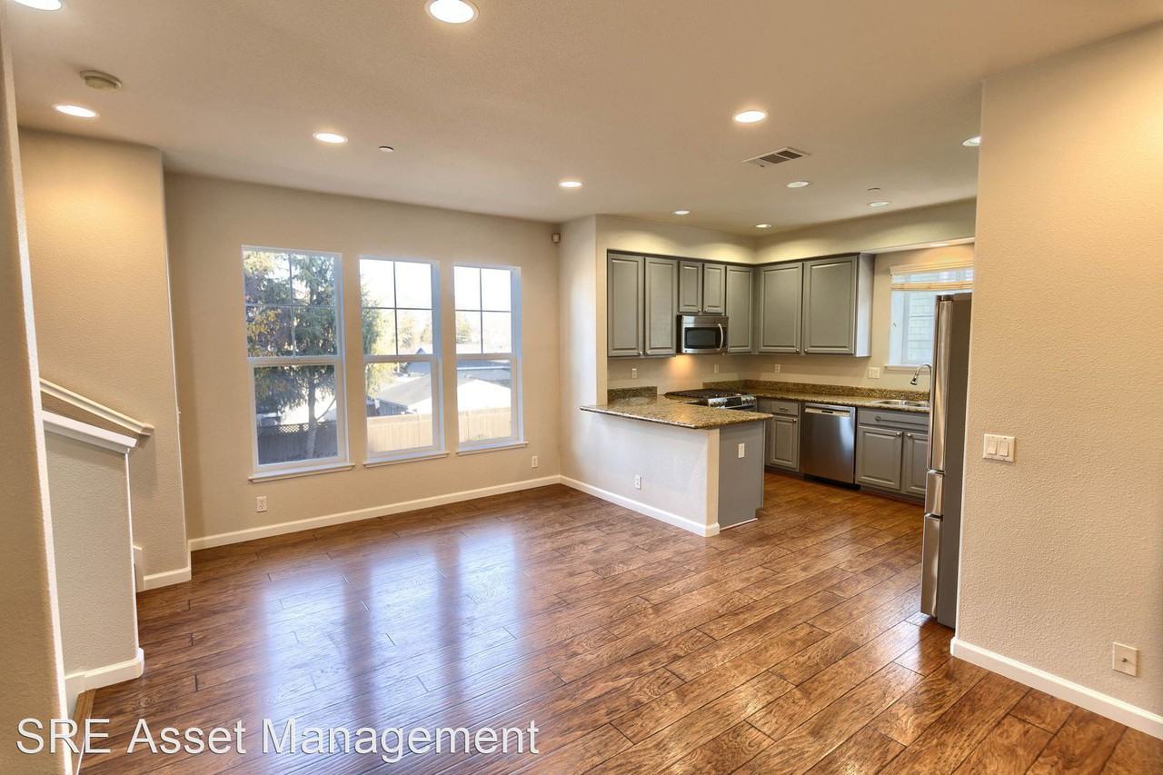 2825 Lavender Ter - Photo 2 of 16