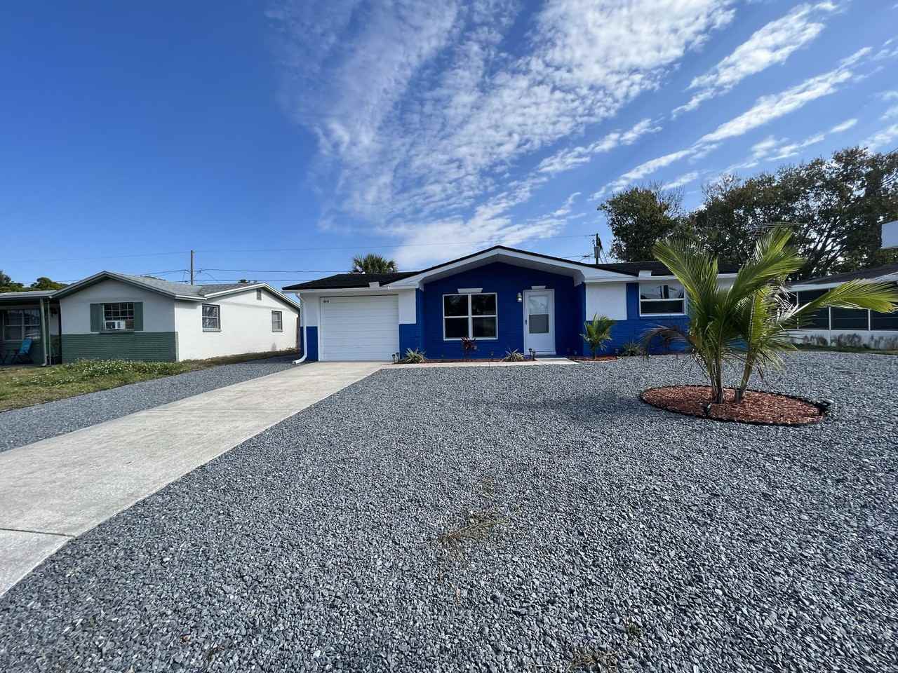 10824 Hillcrest Ave - Photo 2 of 17