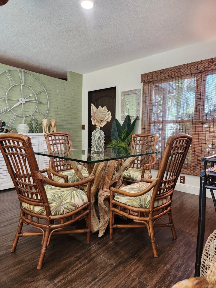 336 Bamboo Road - Photo 3 of 11