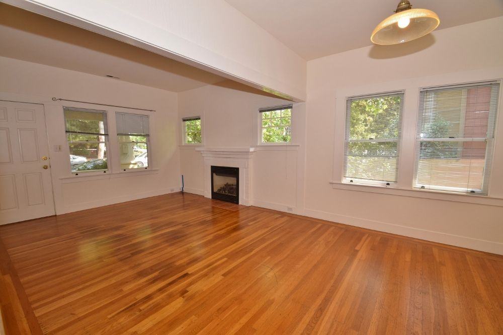 207 G St - Photo 3 of 16