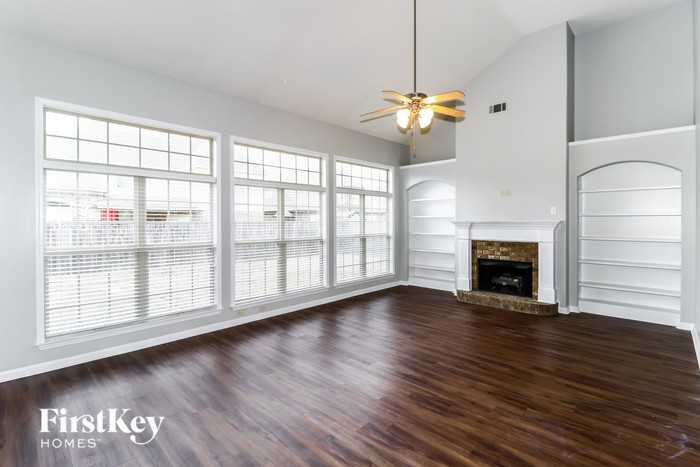 8494 Rhiannon Dr - Photo 3 of 15